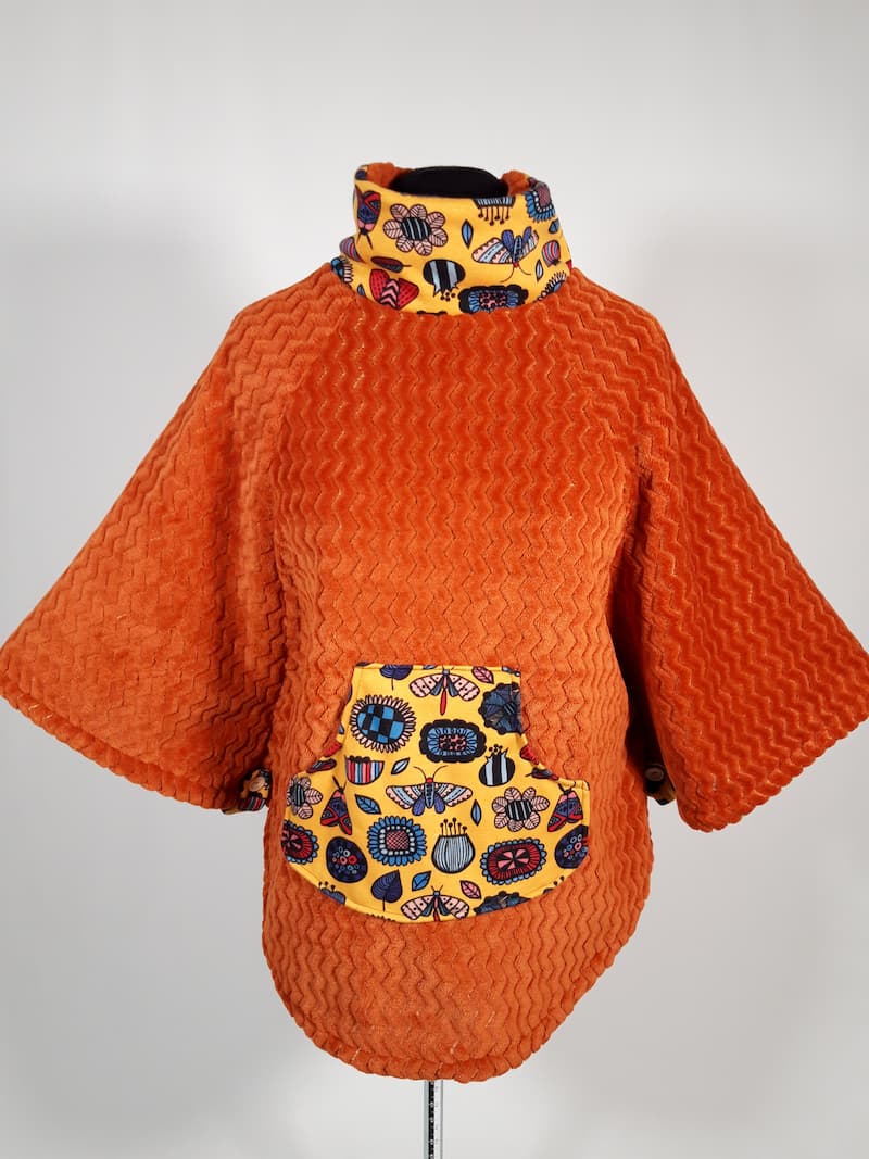 poncho_alaska_ado_polaire_oekotex_polyester_et_empiècements_jersey_coton_porté_bugs pull poncho ado terre cuite bugs